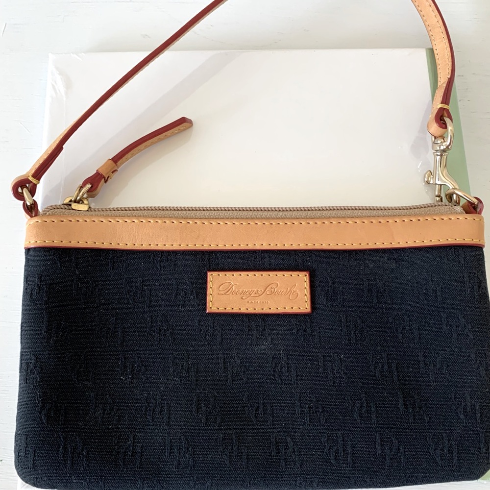 Dooney & Bourke wristlet